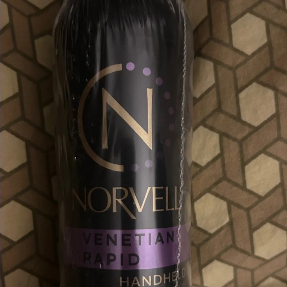 Venetian Rapid Handheld Spray Tan Solution - Black - Picture 2 of 4